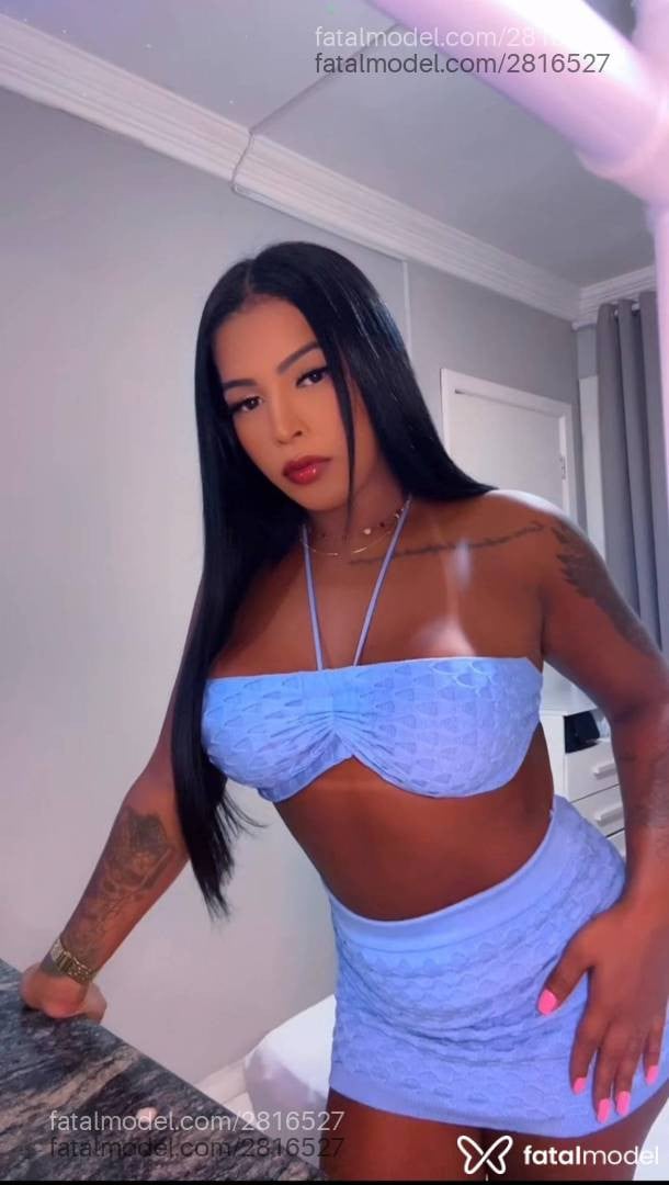 Acompanhante mulher trans morena (o) de olhos castanhos em Vila Velha - Carol
