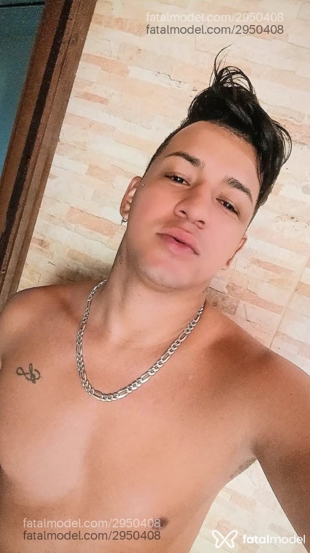 Acompanhante homem com cabelo castanho de olhos pretos em Porto Alegre - Brayan Junior