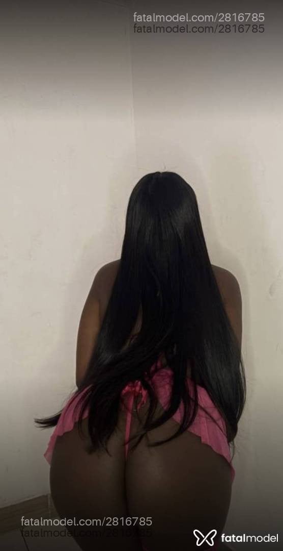Acompanhante mulher morena (o) de olhos castanhos - Isabela