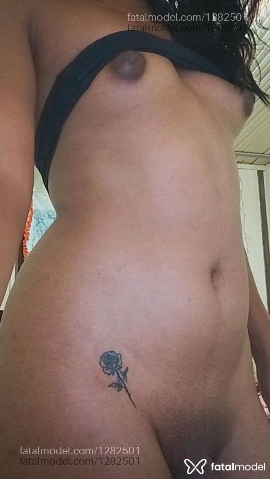 Acompanhante mulher trans morena (o) de olhos castanhos em Nova Esperança - Amanda Gabriela