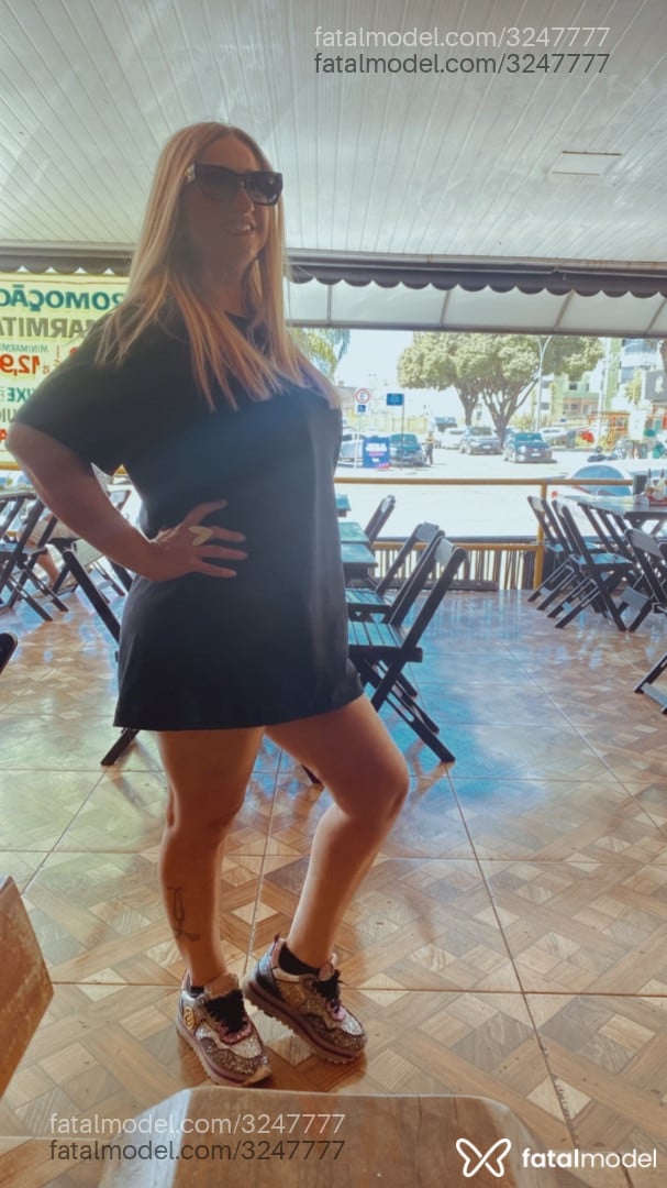 Acompanhante mulher loira (o) de olhos castanhos em Balneário Rincão Acompanhante mulher loira (o) de olhos castanhos em Balneário Rincão - Manu