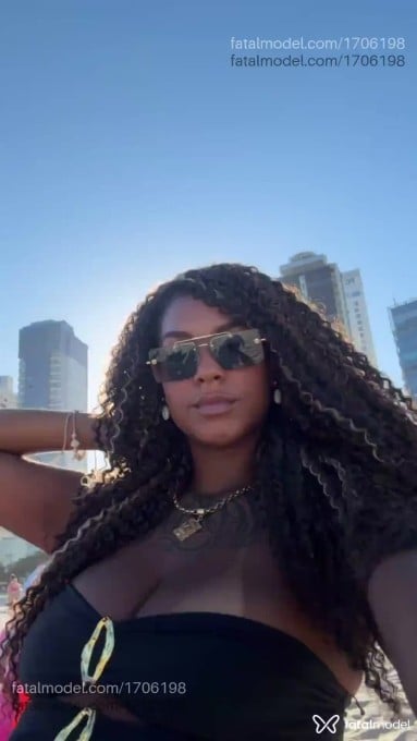 Acompanhante mulher morena (o) de olhos castanhos - Ludmilla