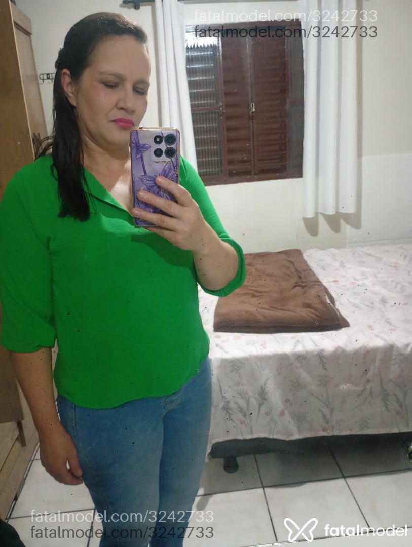 Acompanhante mulher com cabelo castanho de olhos castanhos em Chapecó - Elisa