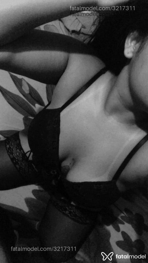 Acompanhante mulher morena (o) de olhos pretos em Icó Acompanhante mulher morena (o) de olhos pretos em Icó - Davyla