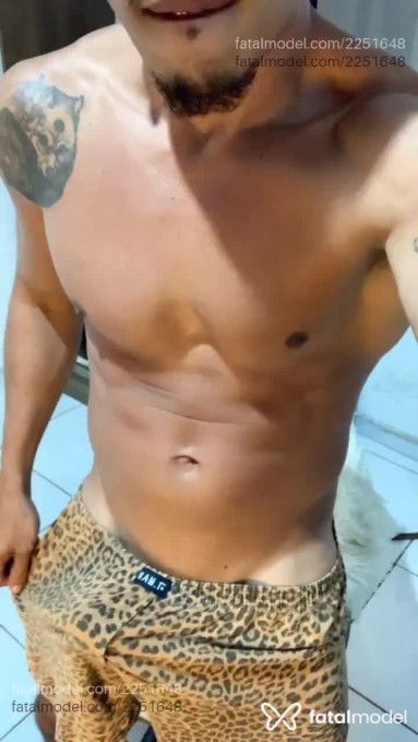 Acompanhante homem morena (o) de olhos pretos em Virtual - Dominus