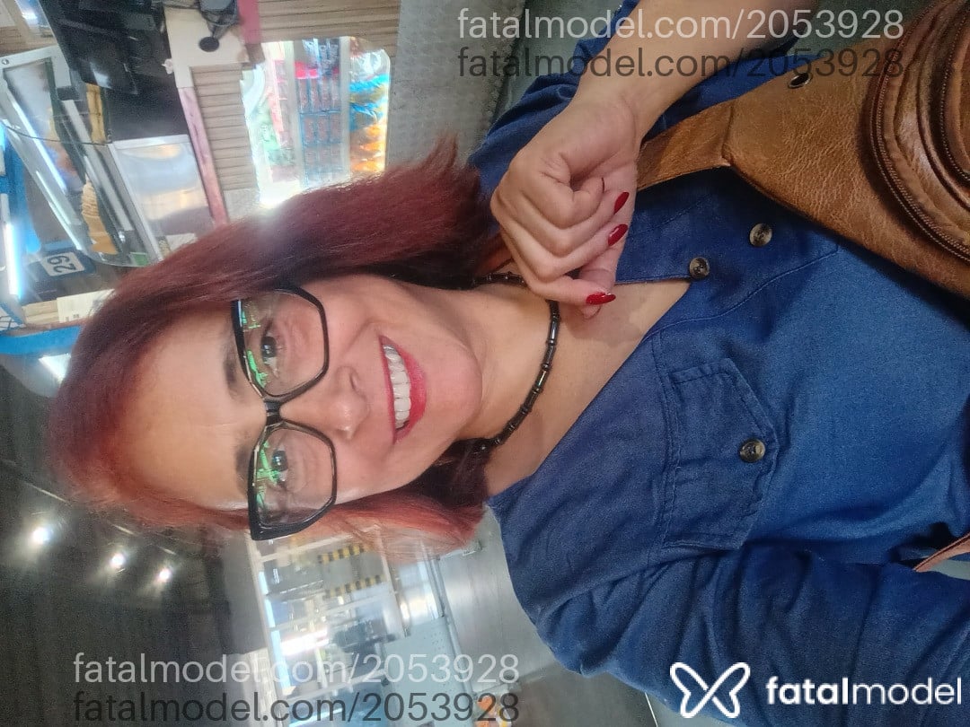 Acompanhante mulher ruiva (o) de olhos castanhos em Santo Antônio da Platina - Eliane Massoterape