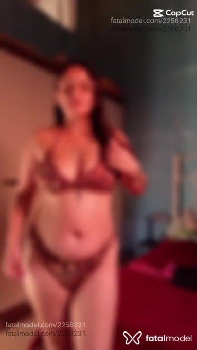 Acompanhante mulher morena (o) de olhos castanhos - Josi Fante