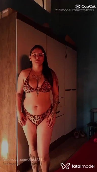 Acompanhante mulher morena (o) de olhos castanhos - Josi Fante