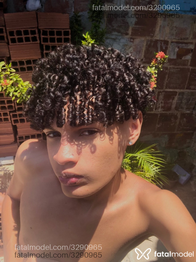 Acompanhante homem morena (o) de olhos castanhos - Vitor Acompanhante homem morena (o) de olhos castanhos - Vitor