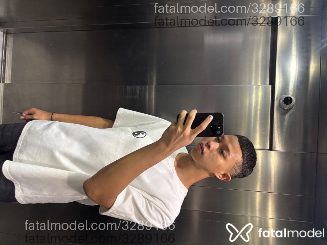 Acompanhante homem morena (o) de olhos pretos em Castanhal Acompanhante homem morena (o) de olhos pretos em Castanhal - Moreira