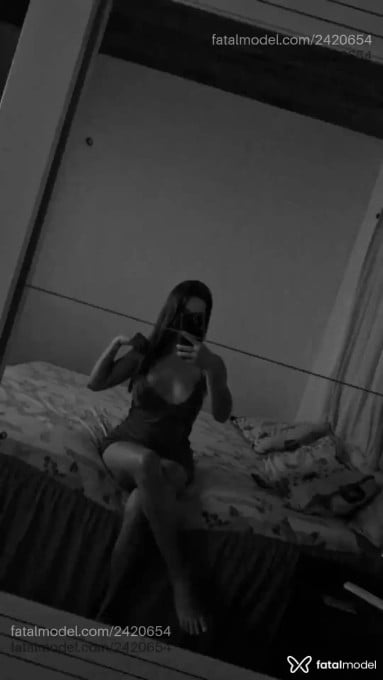 Acompanhante mulher com cabelo castanho de olhos castanhos - Beatris