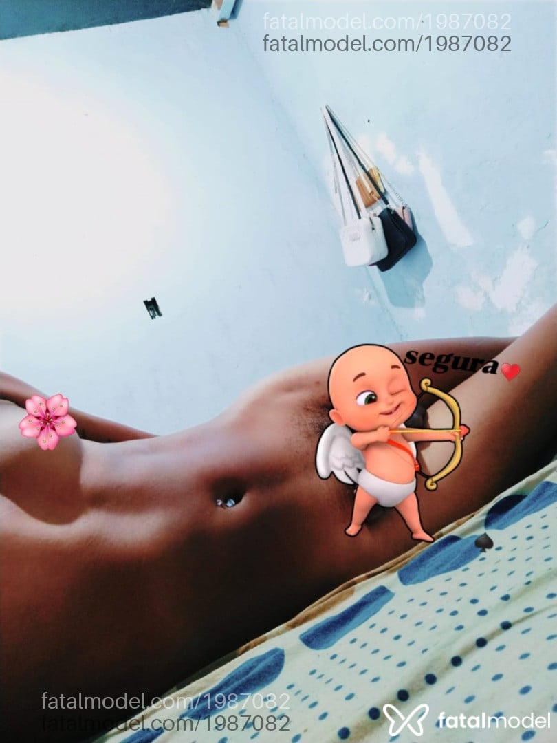 Acompanhante mulher trans com cabelo castanho de olhos castanhos em Virtual - Nathánny