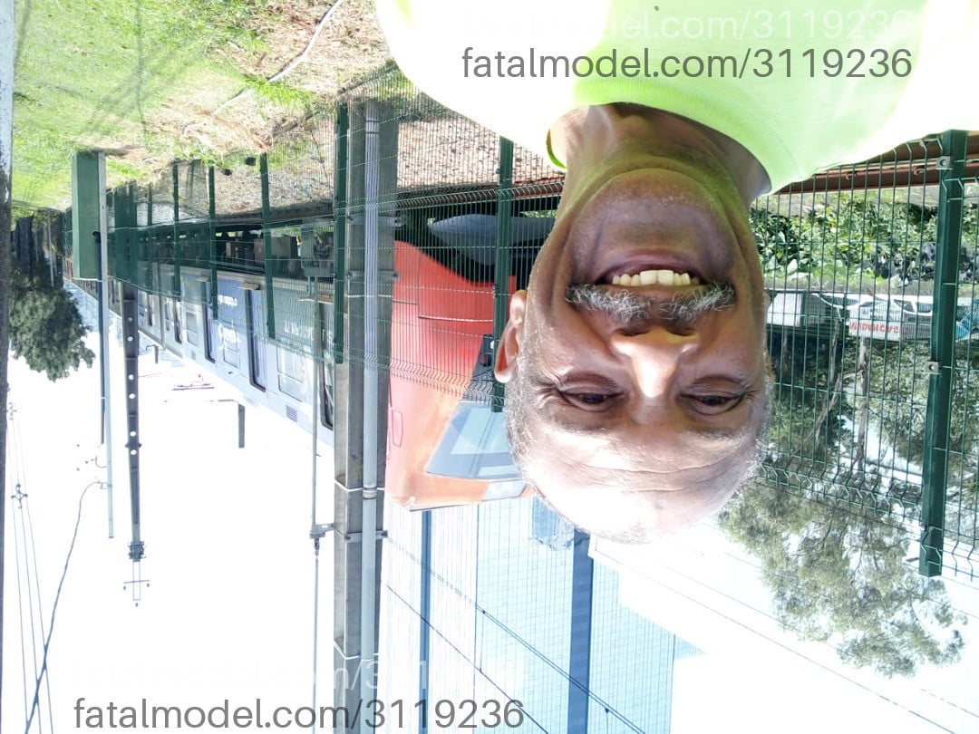 Acompanhante homem morena (o) de olhos castanhos - Cacau Acompanhante homem morena (o) de olhos castanhos - Cacau