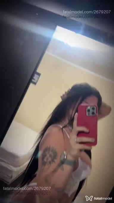 Acompanhante mulher trans morena (o) de olhos castanhos em Nova Friburgo Acompanhante mulher trans morena (o) de olhos castanhos em Nova Friburgo - Allanys
