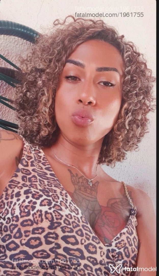 Acompanhante homem loira (o) de olhos castanhos - Aylla Beatriz Acompanhante homem loira (o) de olhos castanhos - Aylla Beatriz
