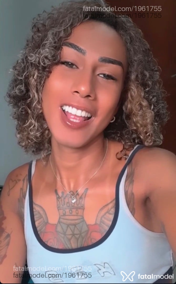Acompanhante homem loira (o) de olhos castanhos - Aylla Beatriz Acompanhante homem loira (o) de olhos castanhos - Aylla Beatriz