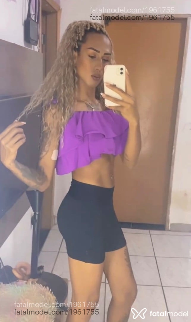 Acompanhante homem loira (o) de olhos castanhos - Aylla Beatriz Acompanhante homem loira (o) de olhos castanhos - Aylla Beatriz
