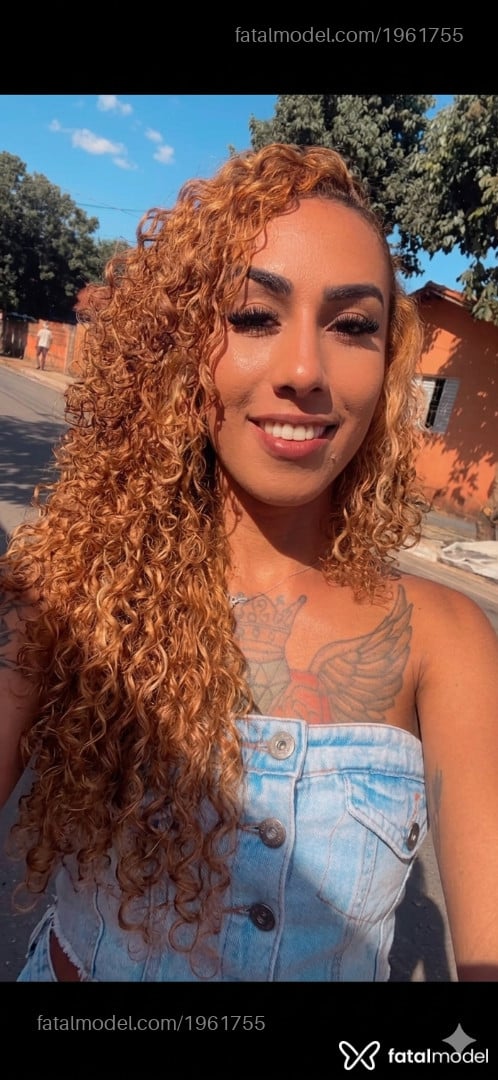 Acompanhante homem loira (o) de olhos castanhos - Aylla Beatriz Acompanhante homem loira (o) de olhos castanhos - Aylla Beatriz