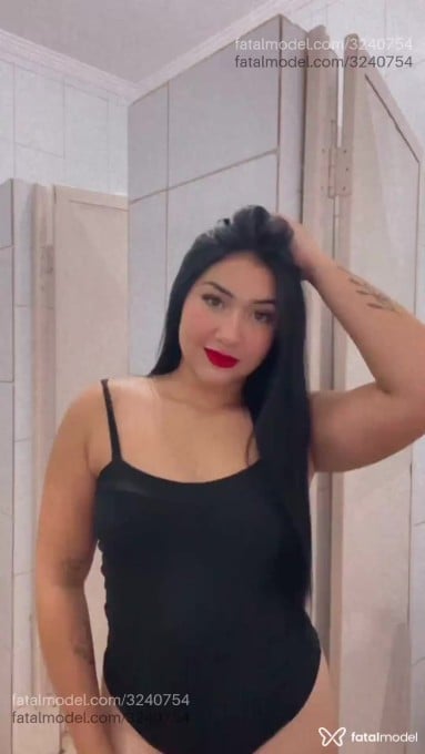 Acompanhante mulher morena (o) de olhos castanhos - Diamantinho