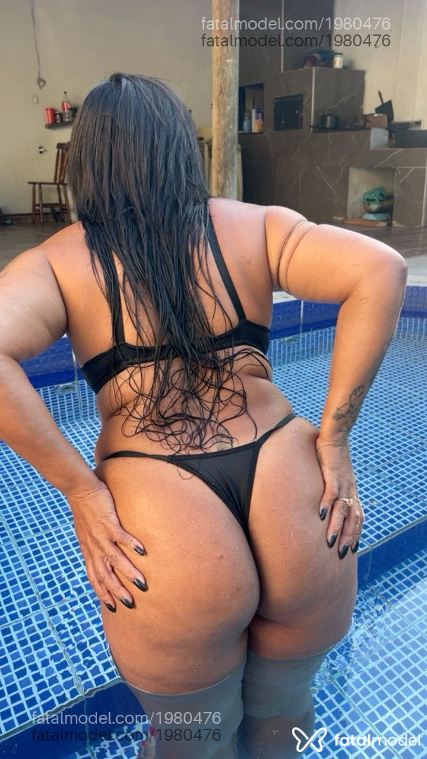 Acompanhante mulher com cabelo castanho de olhos castanhos em Vila Velha - Jessika Fontes
