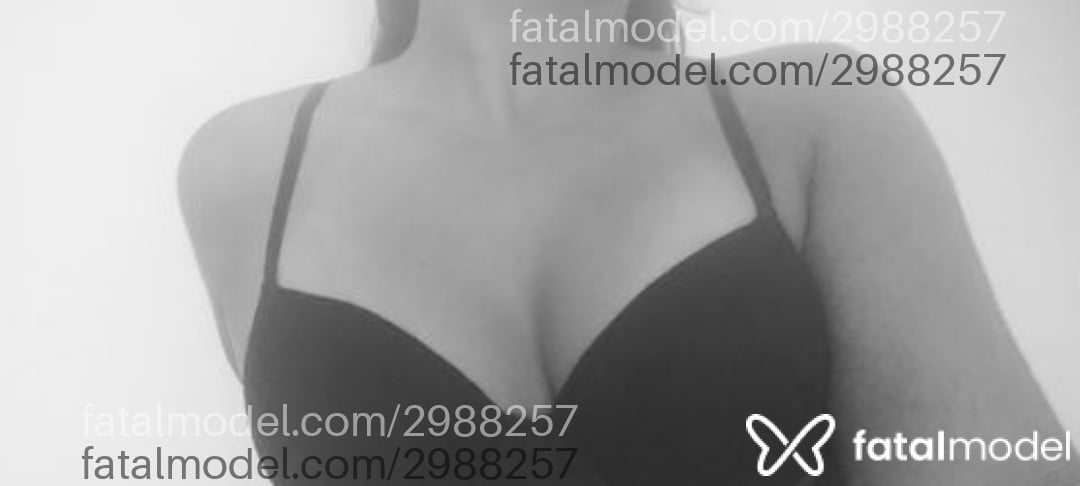Acompanhante mulher com cabelo castanho de olhos castanhos em São Paulo - Melissa