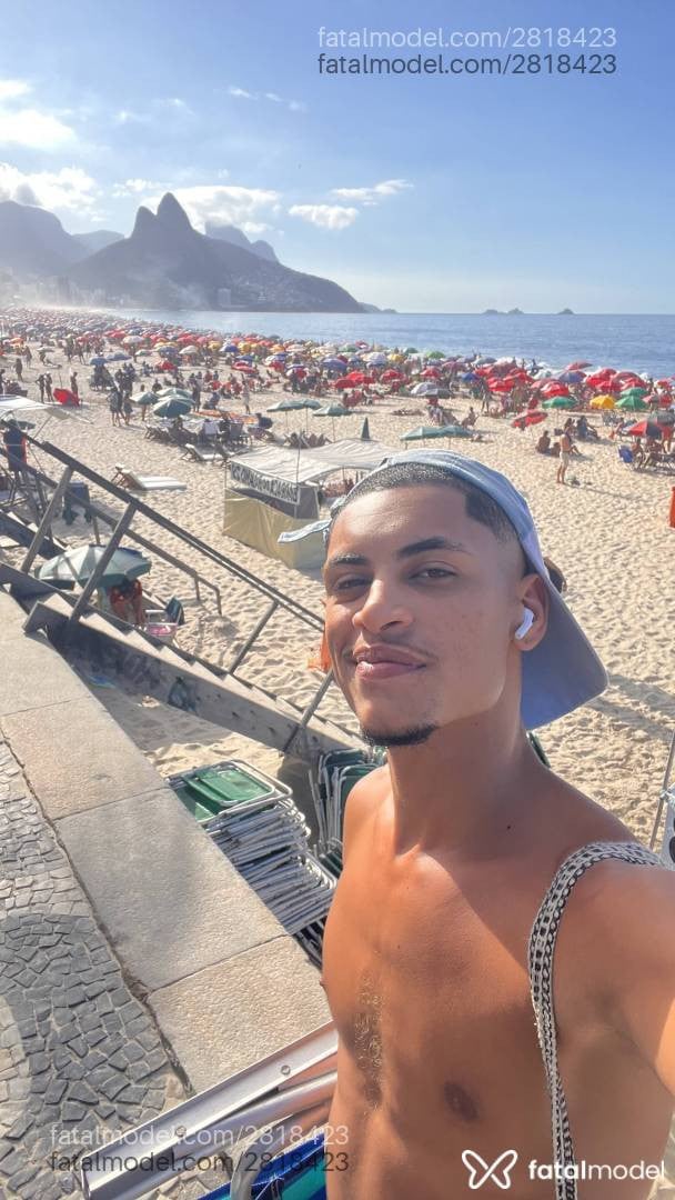 Acompanhante homem morena (o) de olhos mel em Rio de Janeiro - Gentleboy