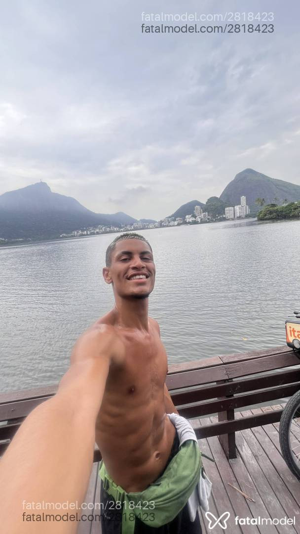 Acompanhante homem morena (o) de olhos mel em Rio de Janeiro - Gentleboy