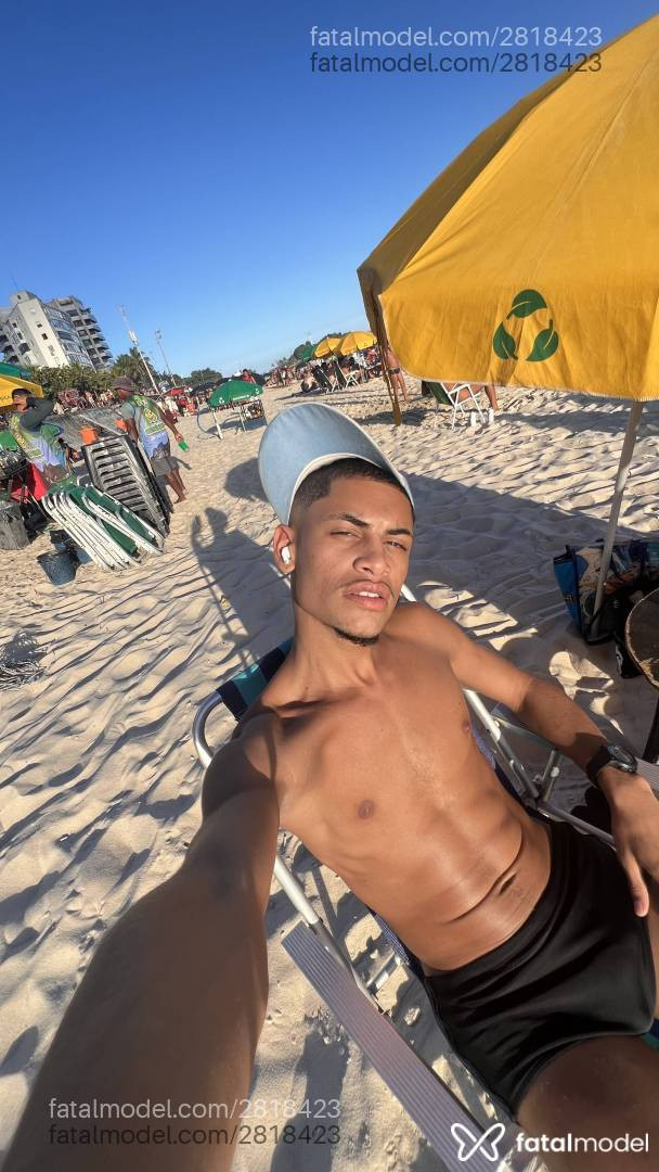 Acompanhante homem morena (o) de olhos mel em Rio de Janeiro - Gentleboy
