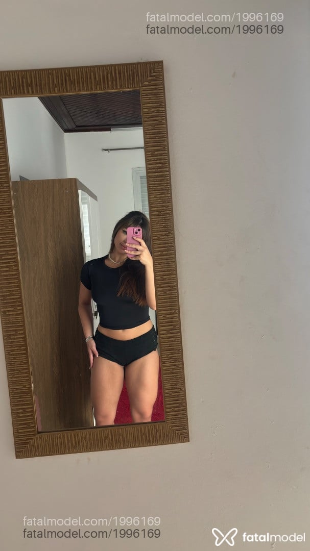 Acompanhante mulher com cabelo castanho de olhos castanhos em Ponta Grossa - Isabela Saad