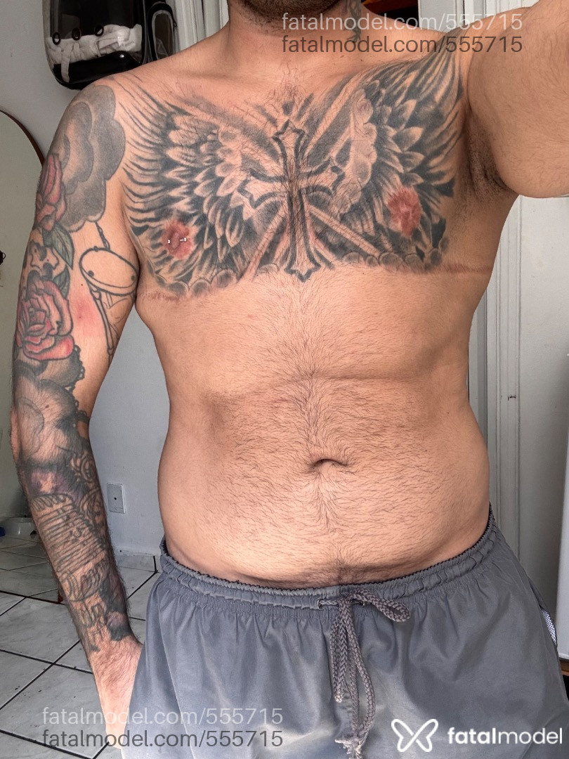 Acompanhante homem trans com cabelo castanho de olhos pretos em São Paulo - Ricardo Bruno