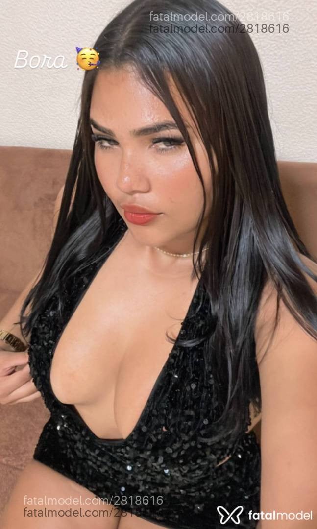 Acompanhante mulher morena (o) de olhos castanhos em Chapecó - Mel Garcia