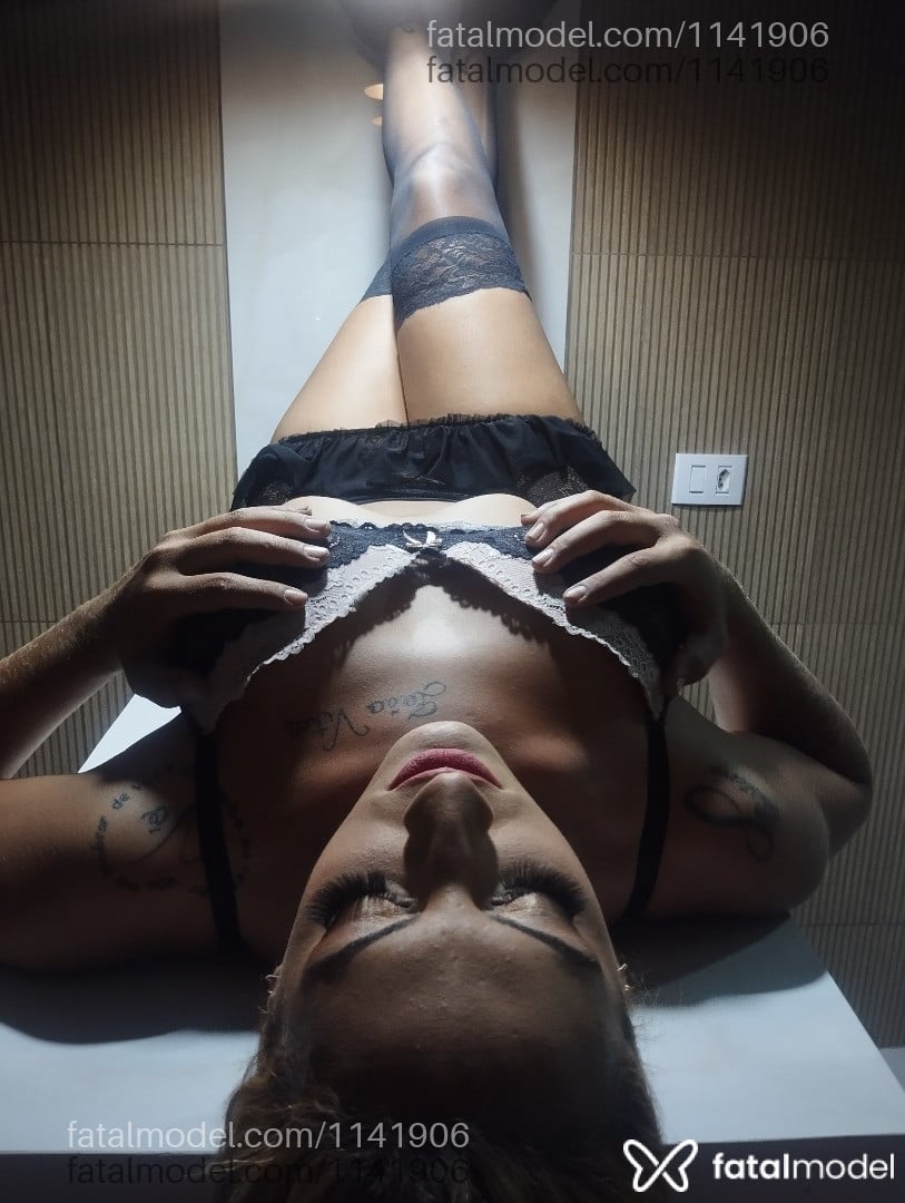 Acompanhante mulher trans loira (o) de olhos castanhos em Morrinhos Acompanhante mulher trans loira (o) de olhos castanhos em Morrinhos - Arielly Miller
