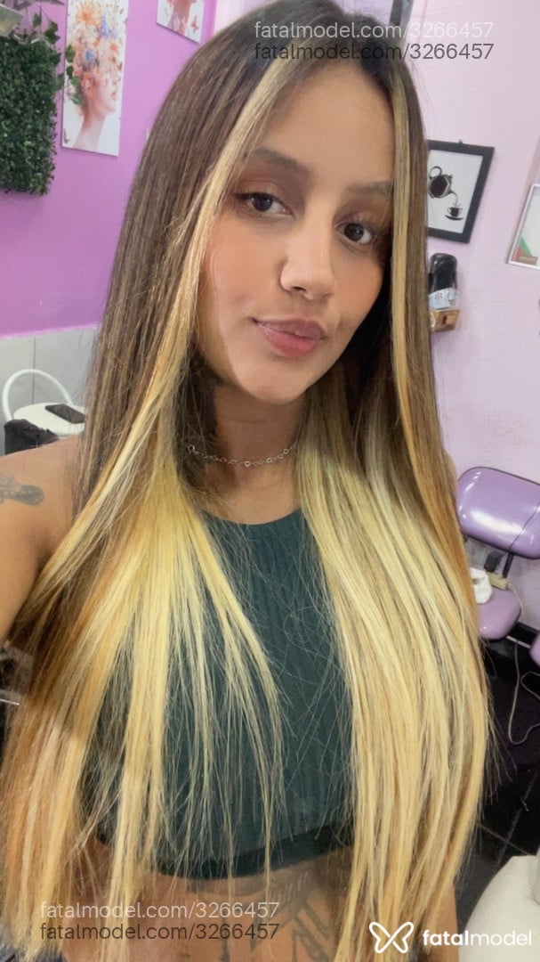 Acompanhante mulher loira (o) de olhos pretos em São Paulo - Victoria
