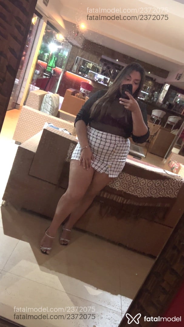Acompanhante mulher com cabelo castanho de olhos castanhos em Vinhedo - Alice