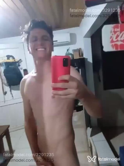 Acompanhante homem loira (o) de olhos verdes em Santa Rosa Acompanhante homem loira (o) de olhos verdes em Santa Rosa - Agenor