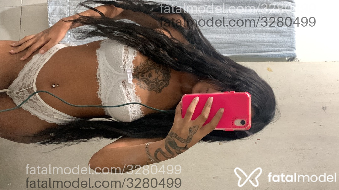 Acompanhante mulher morena (o) de olhos castanhos - Larissa Acompanhante mulher morena (o) de olhos castanhos - Larissa