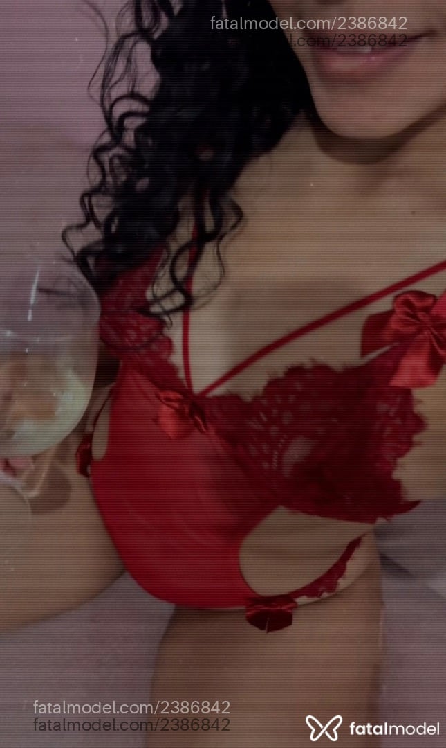 Acompanhante mulher morena (o) de olhos castanhos em Curitiba - Naomi
