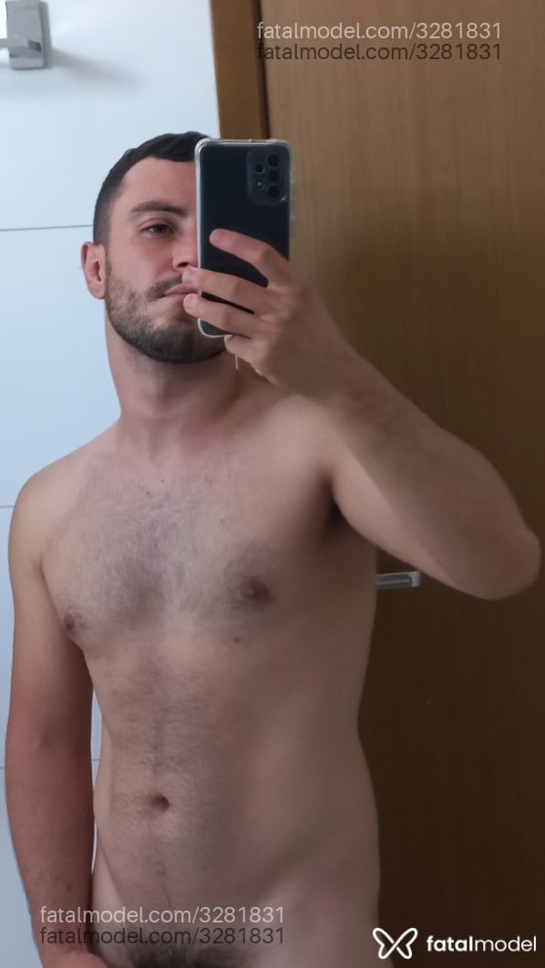 Acompanhante homem morena (o) de olhos castanhos - Gbrito