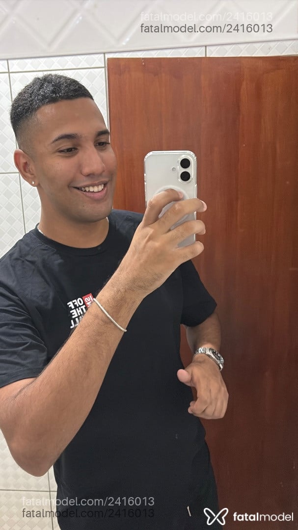 Acompanhante homem morena (o) de olhos castanhos em Pirapozinho - Tiago Santos