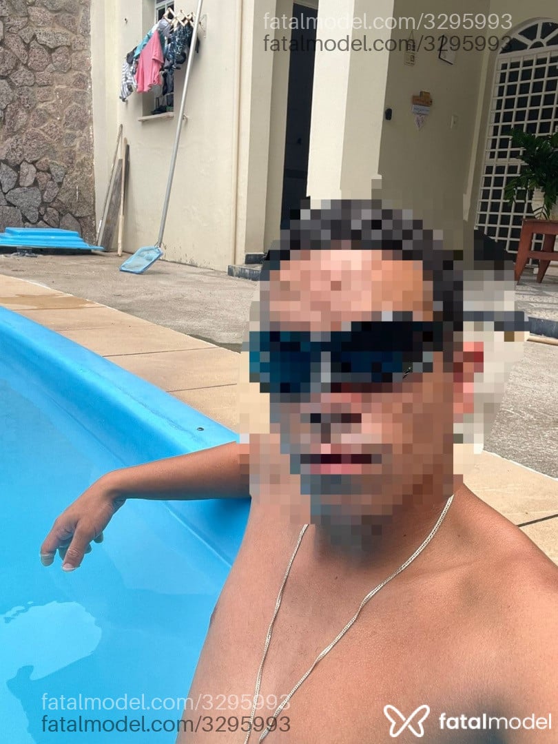 Acompanhante homem morena (o) de olhos mel - Felipe