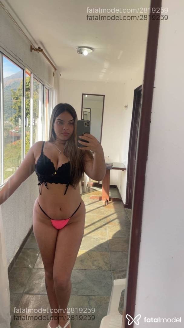 Acompanhante mulher loira (o) de olhos verdes - Manu