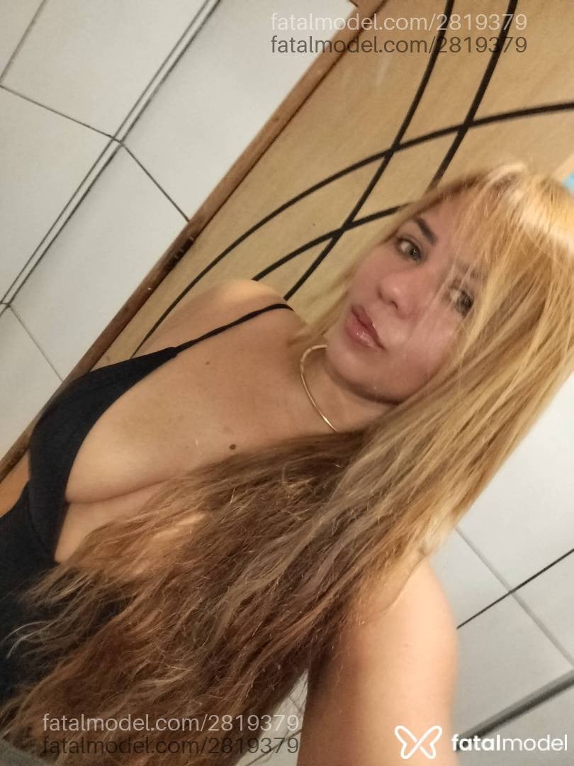 Acompanhante mulher loira (o) de olhos castanhos - Aninha
