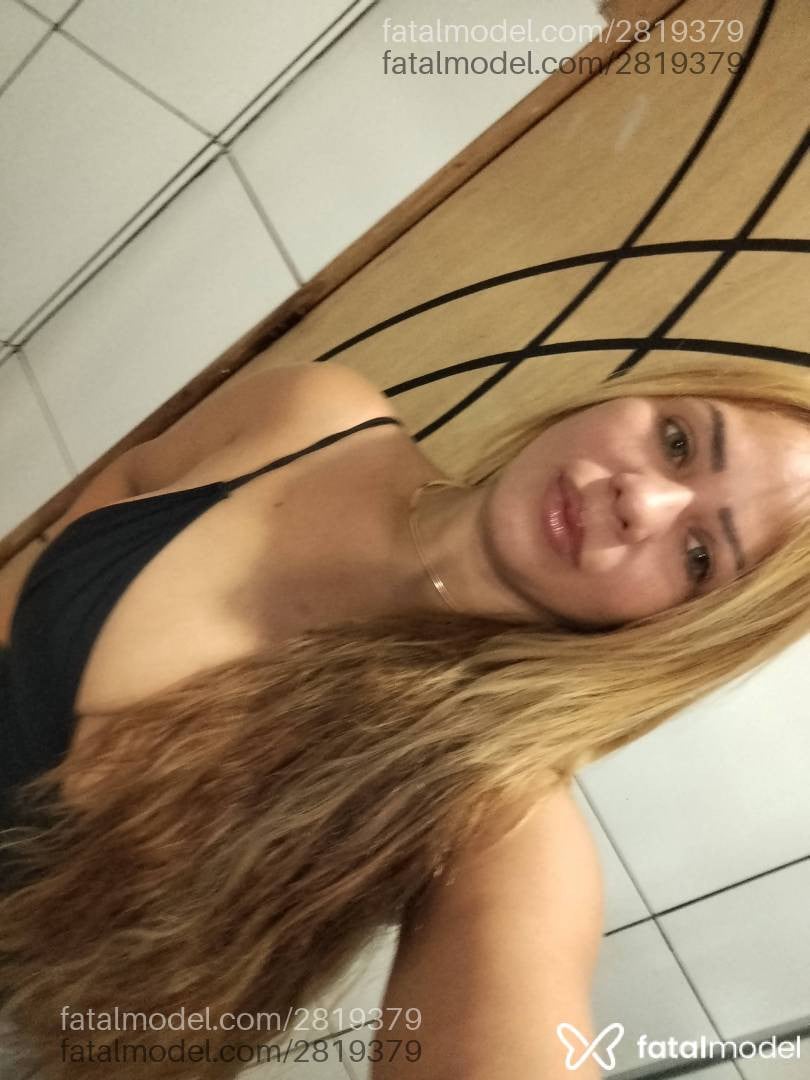 Acompanhante mulher loira (o) de olhos castanhos - Aninha