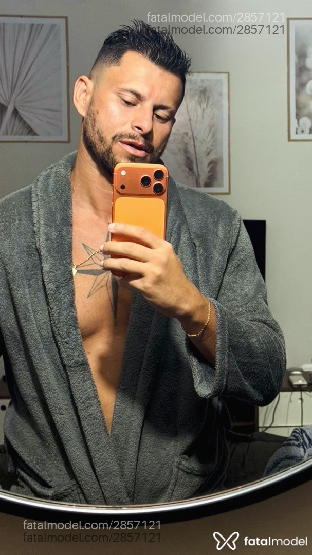 Acompanhante homem com cabelo castanho de olhos mel - Cauan Acompanhante homem com cabelo castanho de olhos mel - Cauan