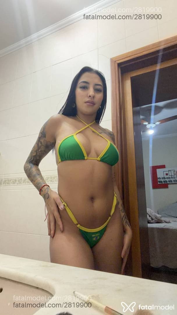 Acompanhante mulher morena (o) de olhos castanhos - Beatriz Drumond