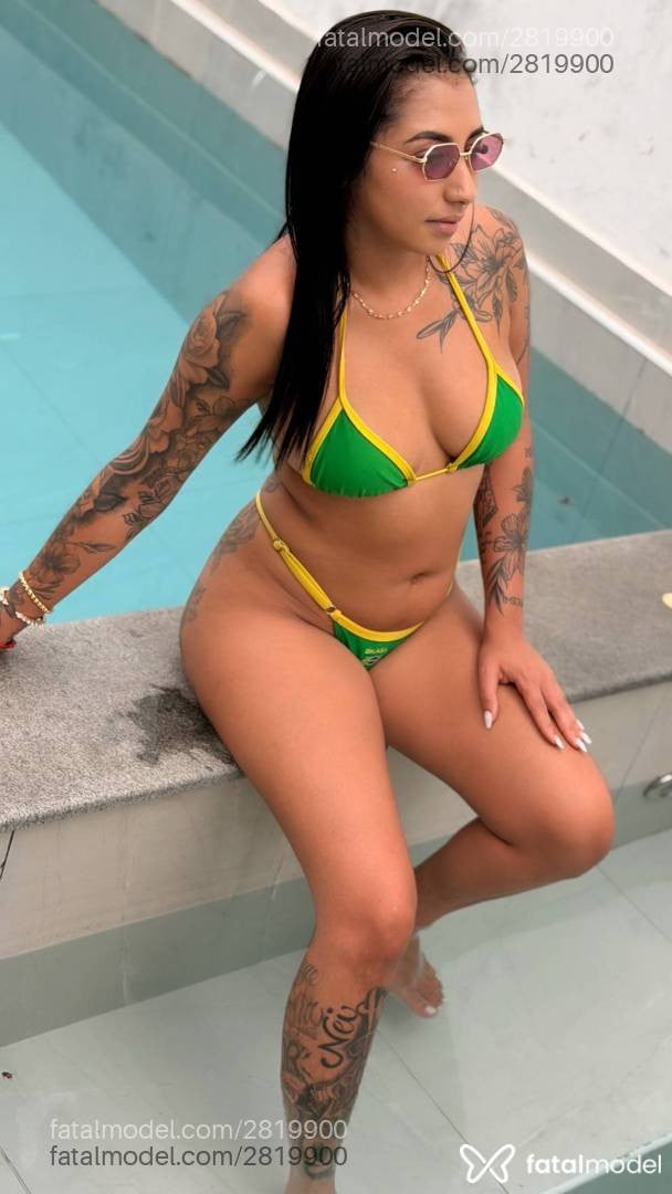 Acompanhante mulher morena (o) de olhos castanhos - Beatriz Drumond