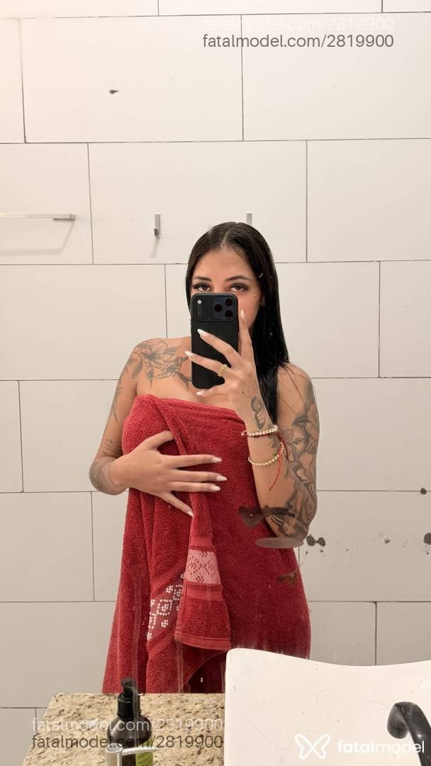 Acompanhante mulher morena (o) de olhos castanhos - Beatriz Drumond