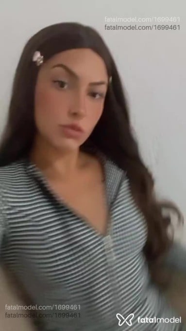 Acompanhante mulher morena (o) de olhos pretos em Curitiba Acompanhante mulher morena (o) de olhos pretos em Curitiba - Jade Lins
