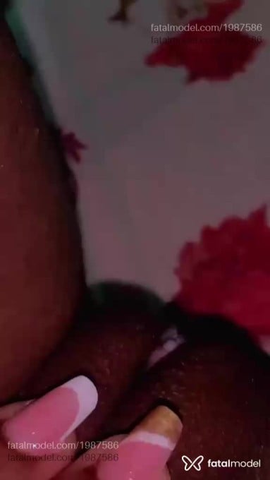 Acompanhante mulher com cabelo castanho de olhos castanhos em Luís Eduardo Magalhães - Flávia