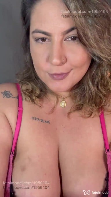 Acompanhante mulher loira (o) de olhos castanhos em Virtual - Bruna Royale
